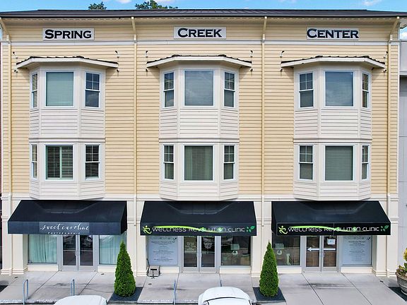 3rd image of 2405 Spring Creek Blvd NE