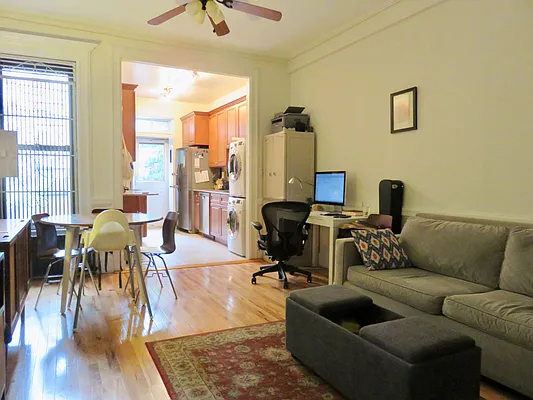 Rented by Space Real Estate | media 33