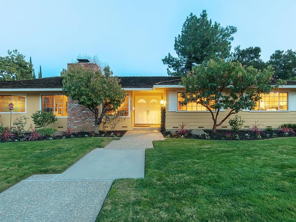 1st image of 13172 Via Arriba Dr