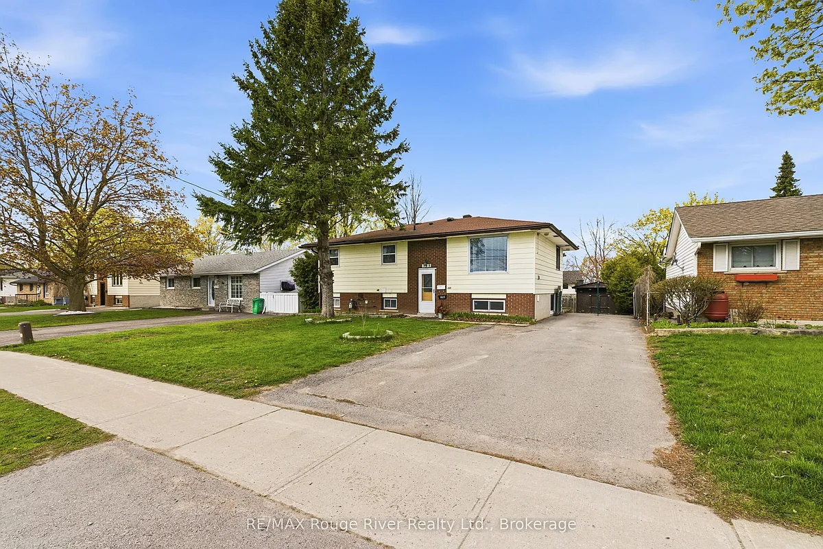 Building Photo - 599 Otonabee Dr #2