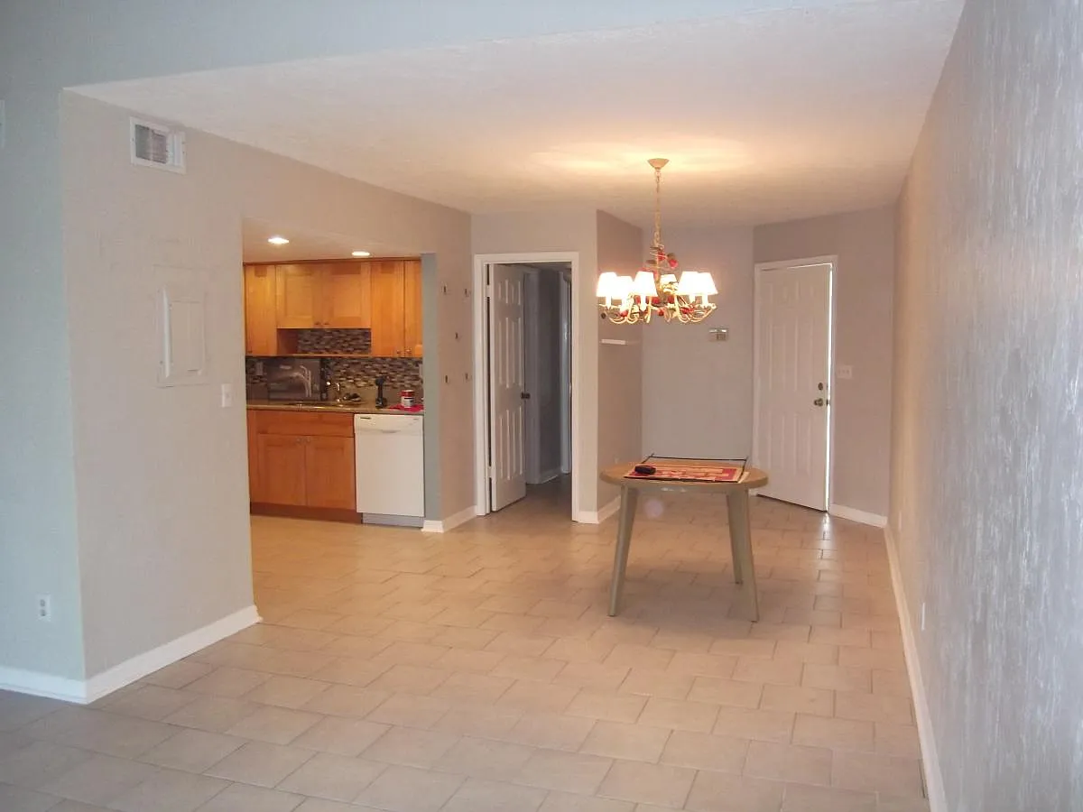 2 bed, 1250 sqft, $2,000 — Photo 4