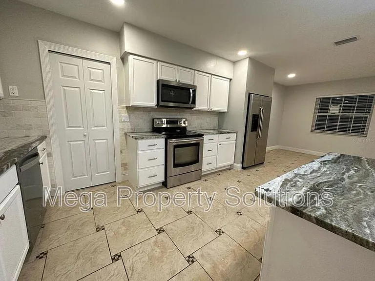 104 W Brentridge Dr #1 — Photo 7