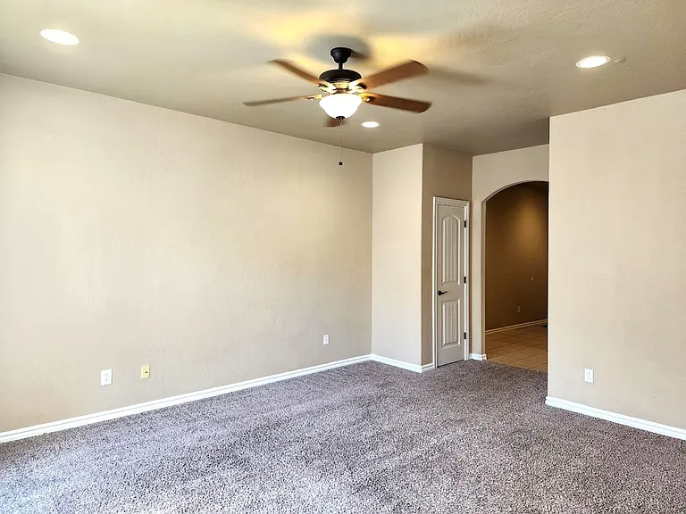 13705 & 13707 Oxford Dr — Photo 5