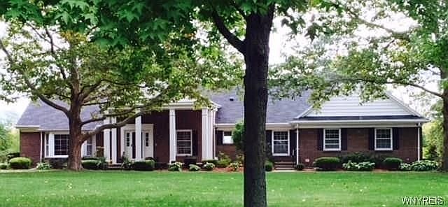 2nd image of 554 Mountain View Dr