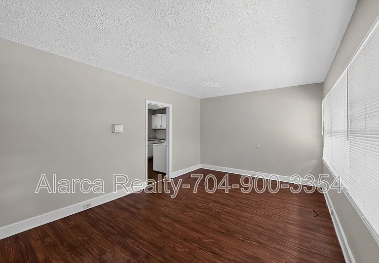 1007 Green Circle Dr — Photo 6
