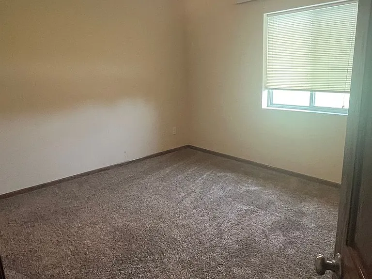 4226 Kateland St — Photo 6