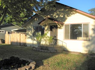 909 SW Laurel St, Grants Pass, OR 97526