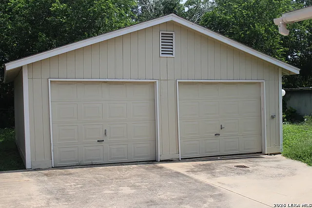 3627 W Poplar St — Photo 7