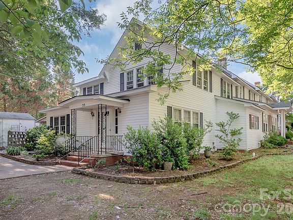 4th image of 55 Maple St