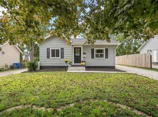 3818 Fagen Dr, Des Moines, IA 50310