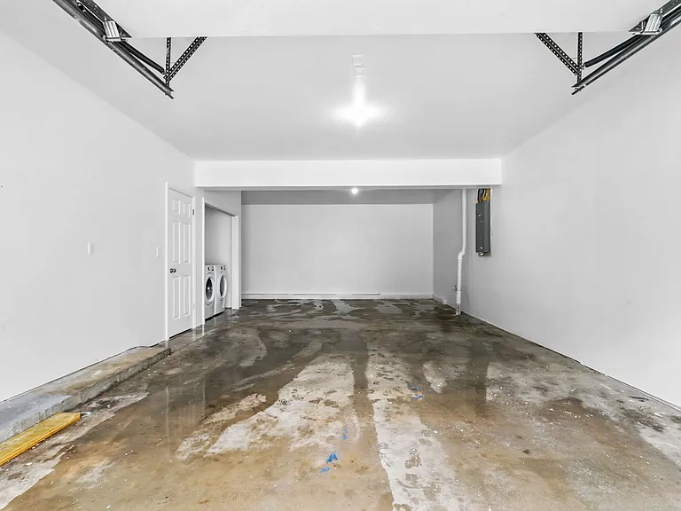 Chestnut Townhomes — Photo 28