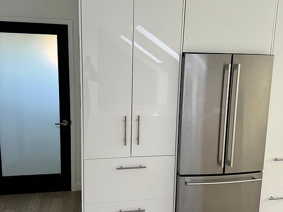 Penthouse Entrance 2nd floor