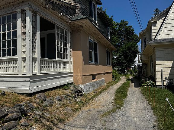 2nd image of 215 French Street