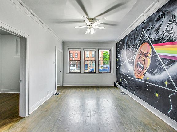 5th image of 2335 W Grand Ave #1