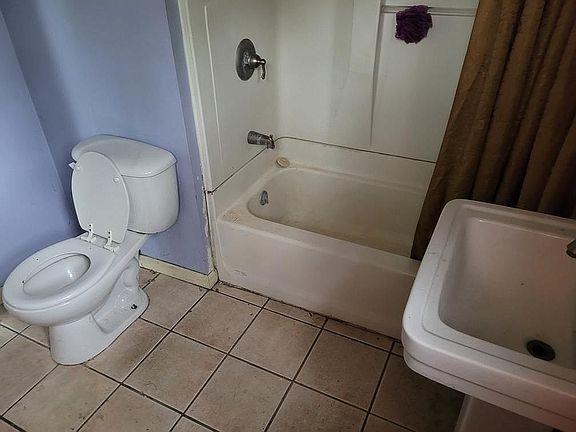 2nd image of 10 Avery St
