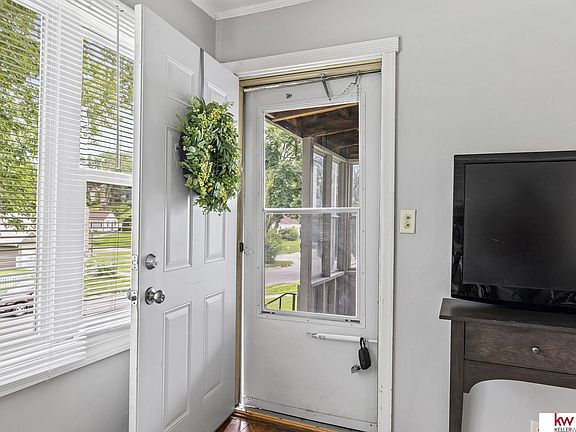 5th image of 7027 N 33rd St