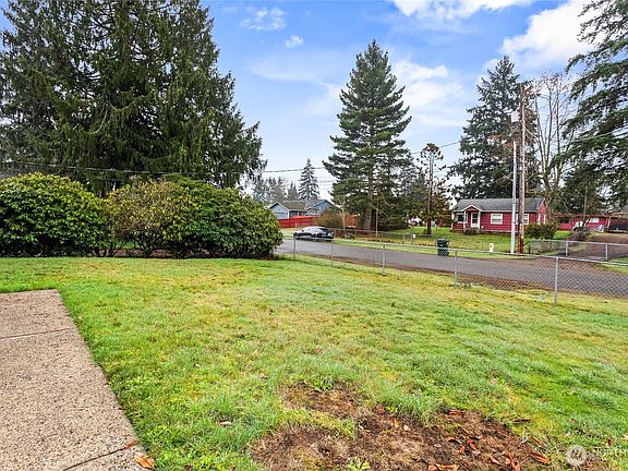 3rd image of 10621 S 12th Avenue Ct S