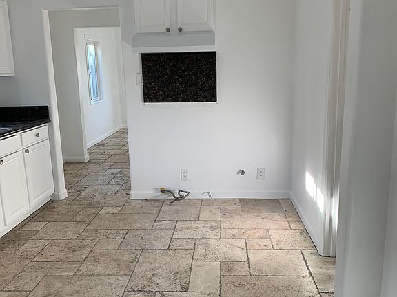 5th image of 1239 Woodworth St