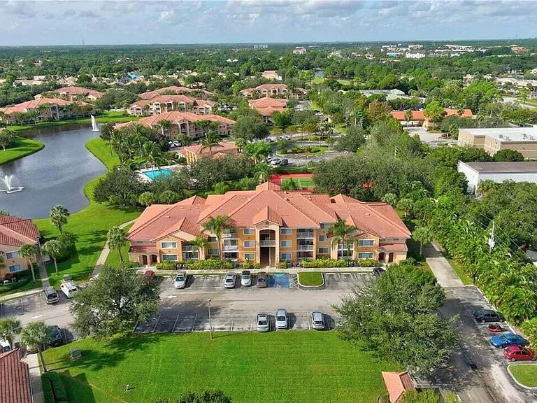 231 SW Palm Dr #207 — Photo 20