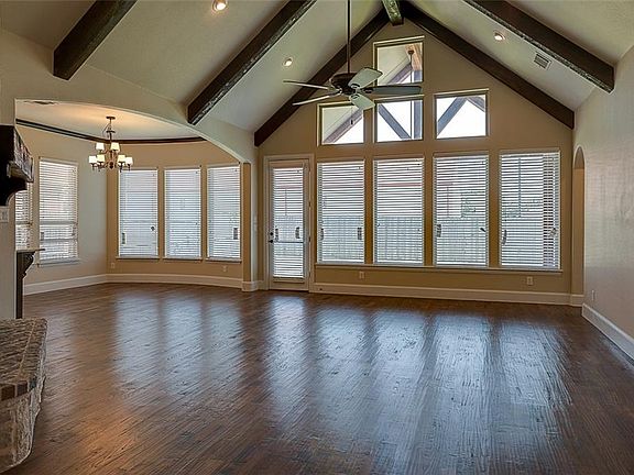 5th image of 1218 Lakeshore Dr