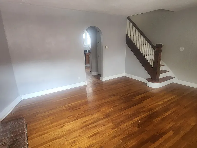 517 Summerlea St — Photo 10