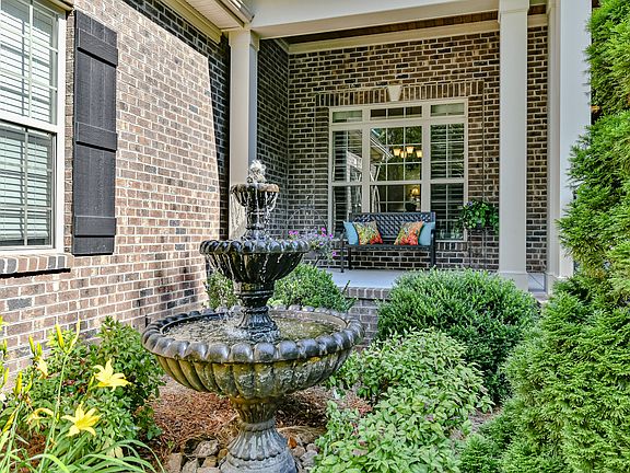 3rd image of 7396 Bay Cove Ct