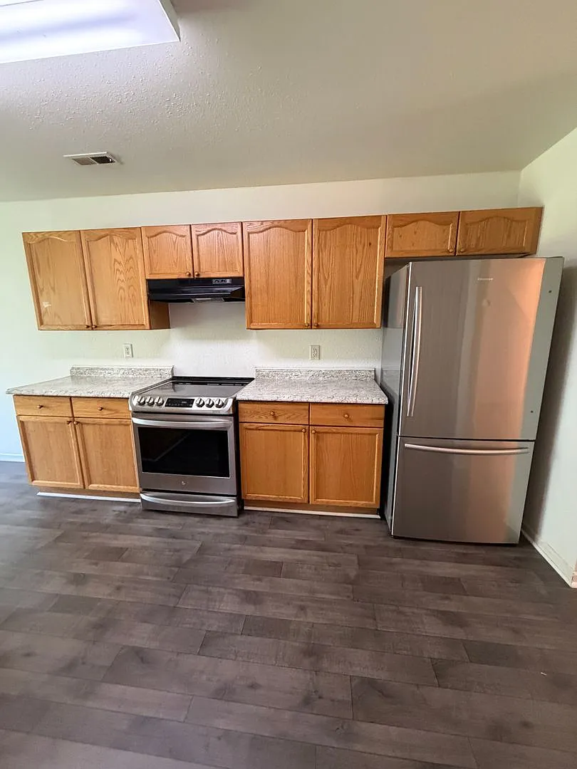 Available for immediate move in! — Photo 2