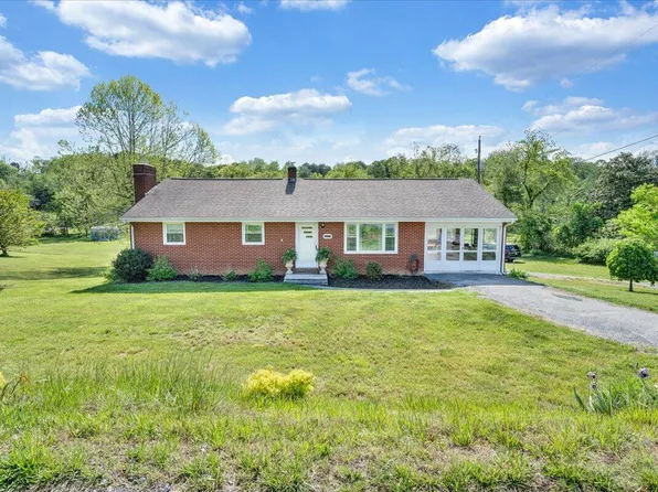 3223 Webster Rd, Blue Ridge, VA 24064