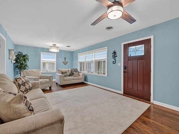 4th image of 1011 Cherokee Cir