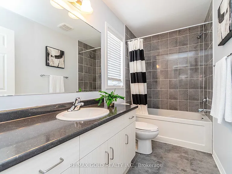 102 Leadenhall Rd — Photo 14
