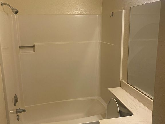 5th image of 1757 Black Oak Dr