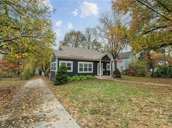 1003 E Pearl St, Harrisonville, MO 64701