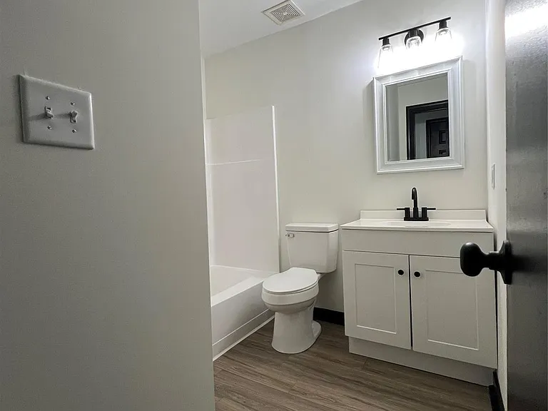 1214 Northwoods Dr — Photo 8