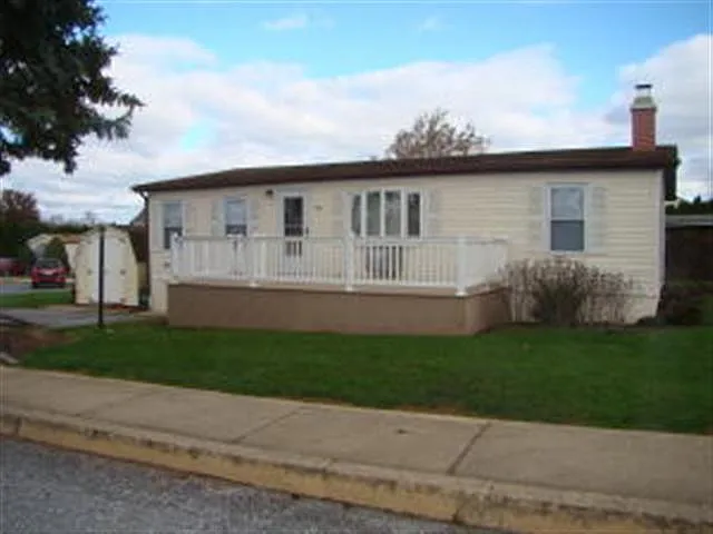 30 Deanne Cir photo 1
