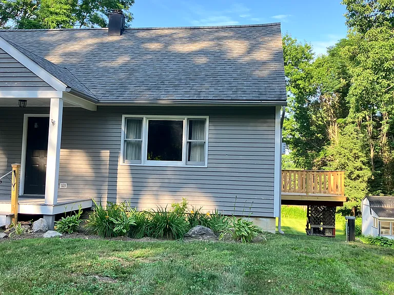 79 Locust Grove Rd — Photo 23