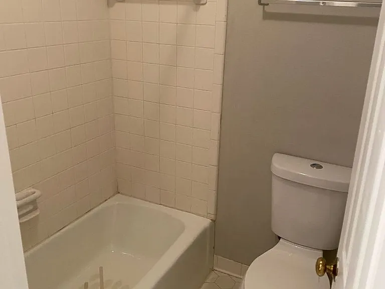 250 Cleveland Rd #211 — Photo 12