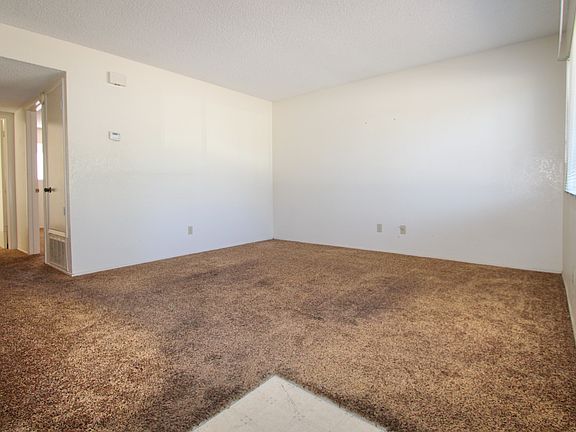 4th image of 1740 Lark Ellen Dr