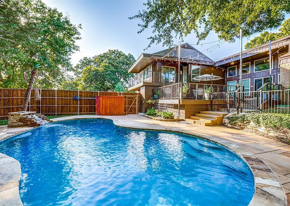 1st image of 303 Russwood Dr