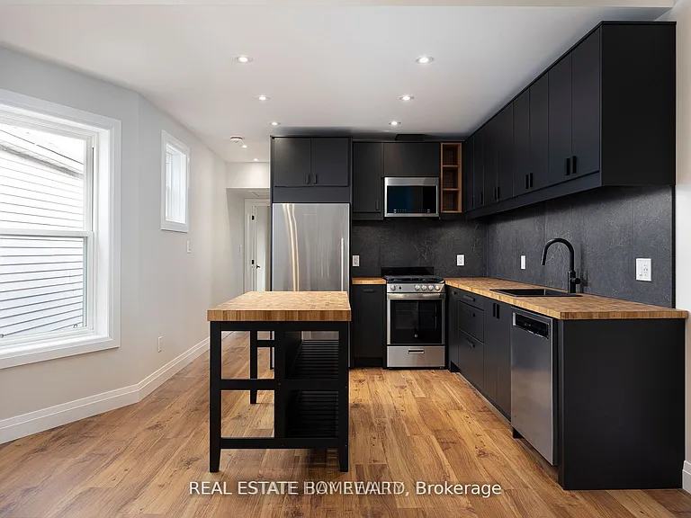 21 Alton Ave #UPPER — Photo 17