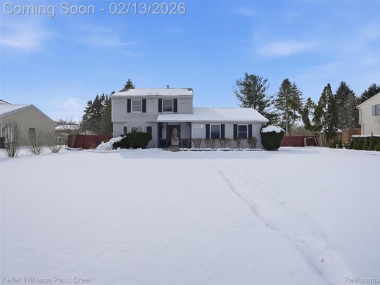 59195 Albert Ln, New Hudson, MI 48165