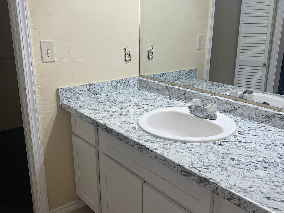1st image of 3536 NW 51st St APT 304