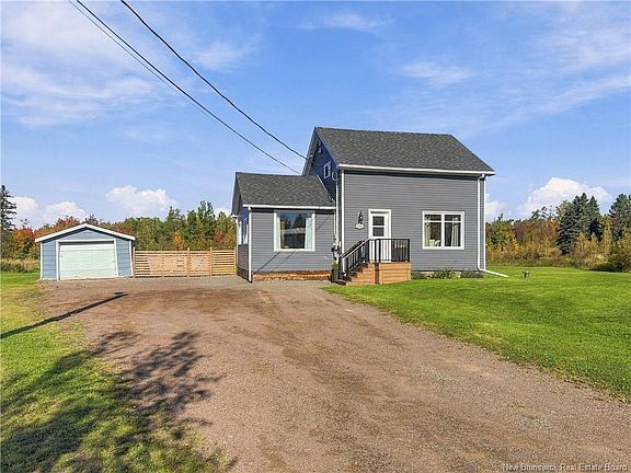 3rd image of 16 Millview Dr