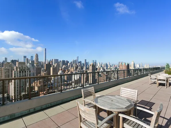 301 East 79th Street image 8 of 12