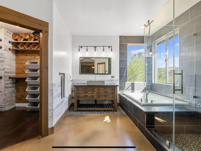 701 Rolling Green Dr — Photo 27