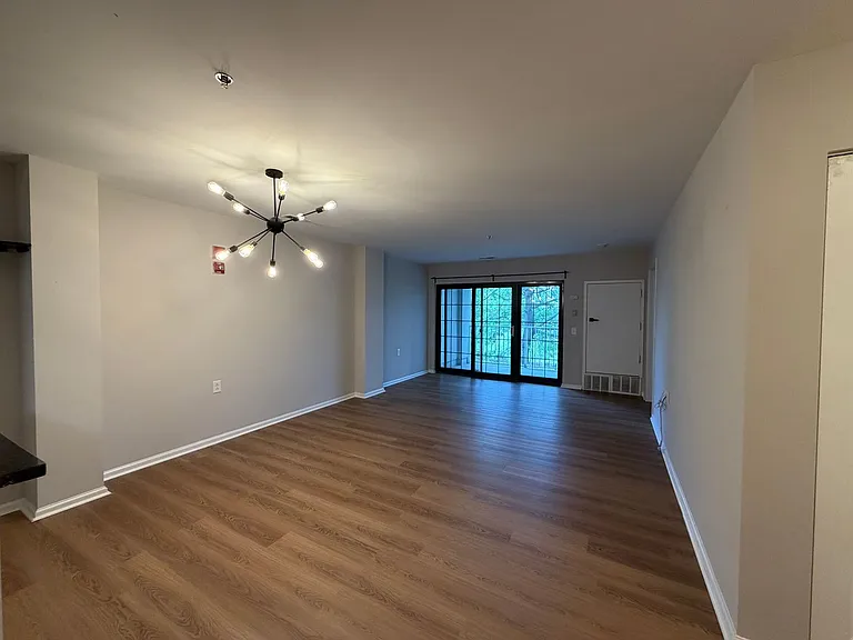 2 Leverington Ave #28 — Photo 21