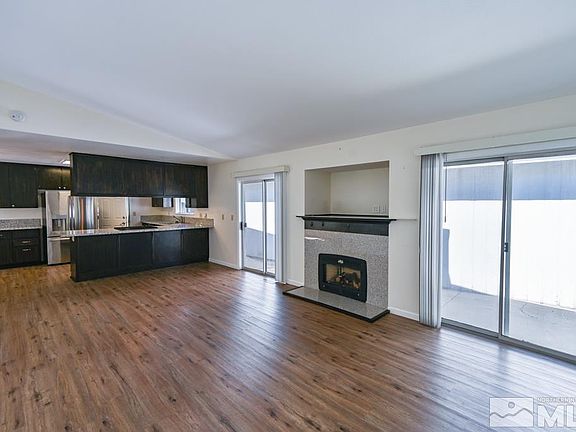 4th image of 1495 Douglas Ave
