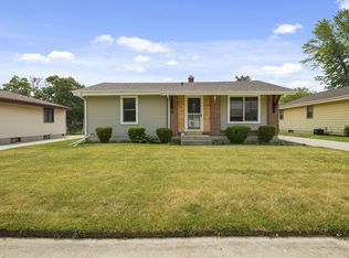 1909 88th St, Kenosha, WI 53143