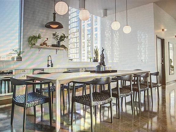 5th image of 110 W Chicago Ave #603