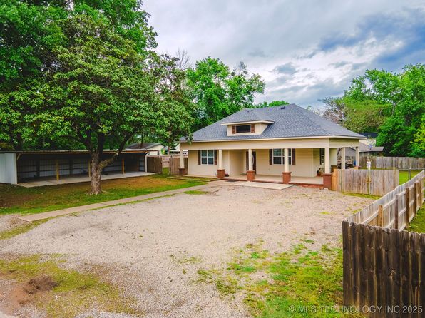 711 W Denton Ave, Sallisaw, OK 74955