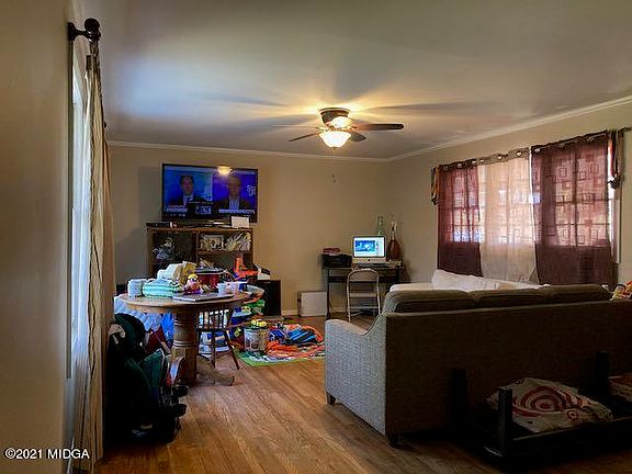 5th image of 640 Herring Dr
